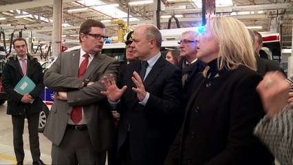 Visite de M. Bruno Le Roux au service de l'achat, des équipements et de la logistique de la sécurité intérieure (SAELSI)