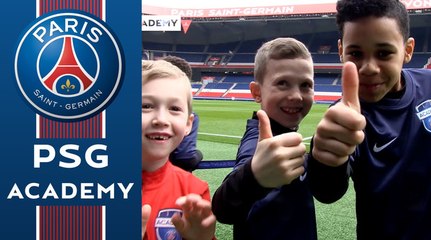 Youngsters visit the Parc des Princes
