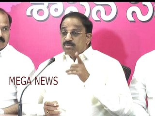 వాళ్లను పంచెలూడదీసి కొడతారు || Telangana Minister Thummla Nageswar Rao Satire on Congress Leaders