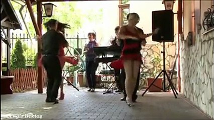 Müthiş Güzel Bir Müzik Dinlermisiniz...