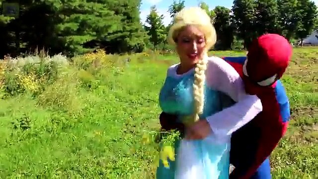 Замороженные Эльза и Человек-Паук сюрприз яйца запоя! ж/ Джокер Малефисента Анна розовый Человек-паук! Хлебать