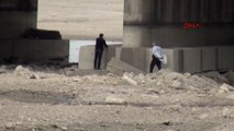 Adana Nehirde Bulunan El Bombası Imha Edildi