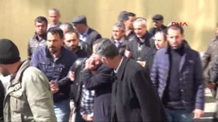 Hakkari Saldırıya Uğrayan Ak Partili Başkanın Ağabeyi Toprağa Verildi