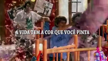 Pillow Fight Prank  Guerra de travesseiro