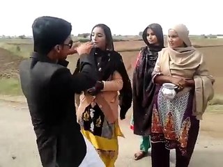 Pashto Local Boy Dance On Road 2017