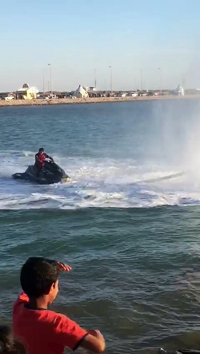 How Man Flying By Watter Pressure