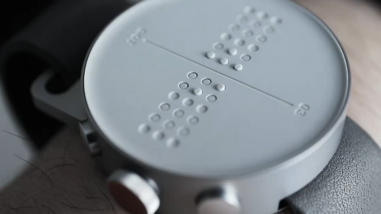 World’s First Smartwatch For The Visually Impaired