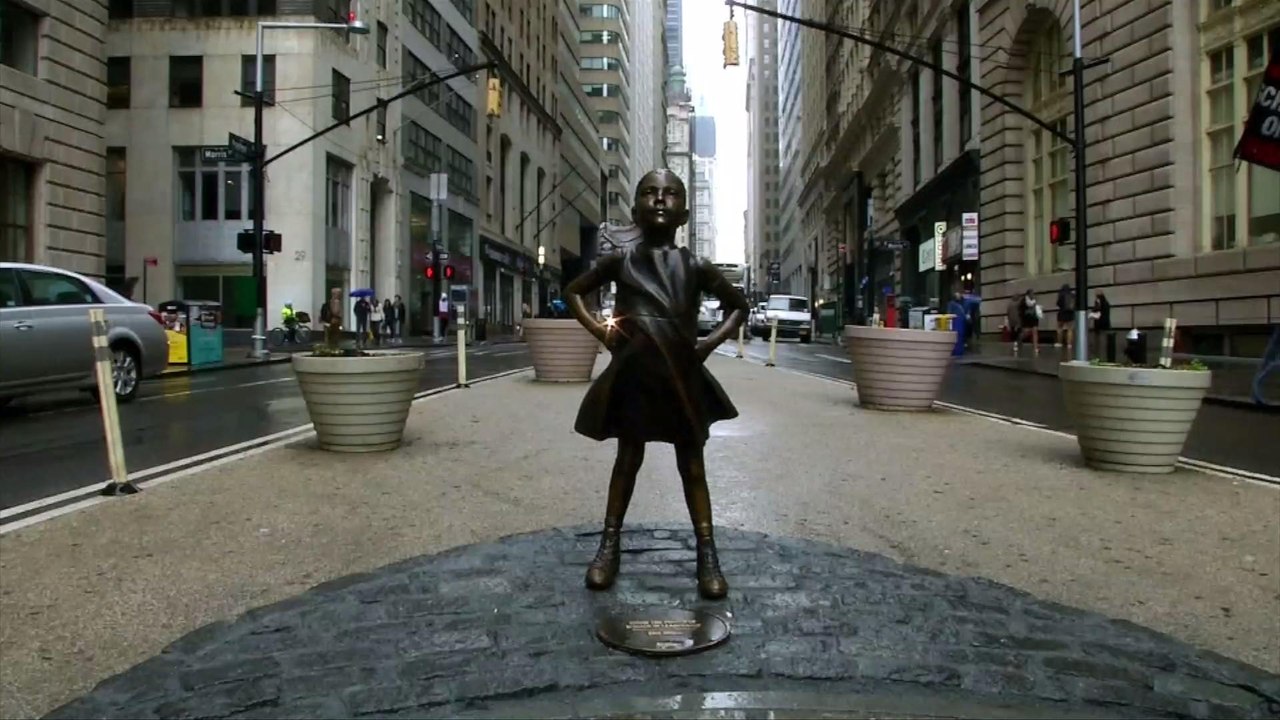 Thousands Want the Fearless Girl on Wall Street To Become Permanent