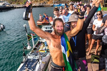 Le premier homme à traverser l'atlantique en paddle