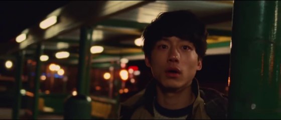 【坂口健太郎 CM】ブルボン　アルフォートミニ「一人旅・ターミナル」篇　15秒