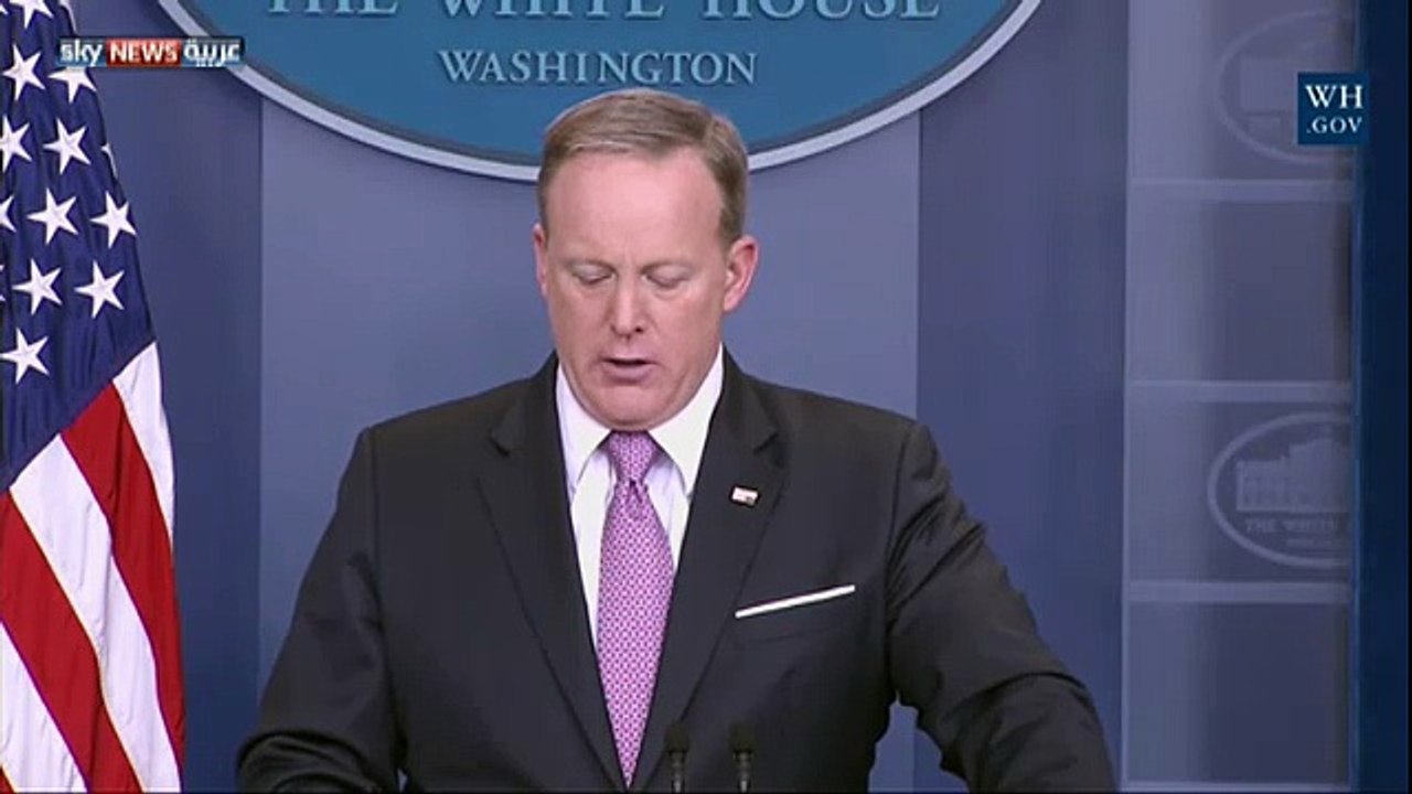 موقف محرج للمتحدث باسم البيت الأبيض