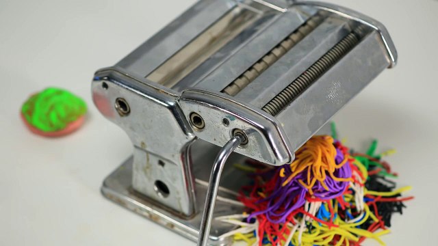 JOKER Wears Elsa's Underwear! Superhero Squad P