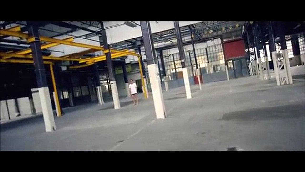 Ed Sheeran - Shape Of You (Music Video)