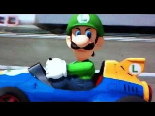 MARIO KART 8 : Publicité avec le célèbre Luigi's Death Stare !