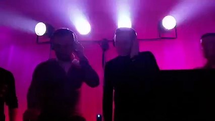 Shalsi dhe Klosi ne party