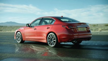 La berline sportive Infiniti Q50 s'offre un design intérieur et extérieur actualisé