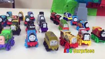Томас и друзья набор Игровой набор Автоматический ролик Каботажное судно с причудами и Zomlings сюрприз яйцо