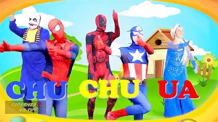 Chu chu ua. Elsa Spiderman infantil. Compañia chuchua. brazo extendido puño cerrado dedos
