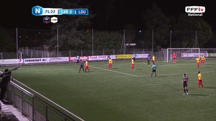 Le bon centre mais frappe trop forte