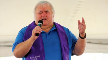 Bryan Clark sings 'How Great Thou Art' part 2 Elvis Week 2016