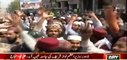 Students of Jamia Naemia Lahore Chants Go Nawaz Go When Nawaz Sharif Visit Jamia Naemia