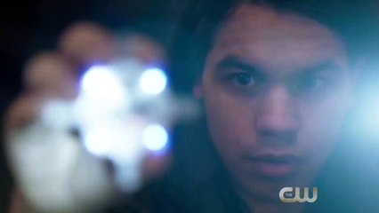 Flash (2014) - saison 3 - épisode 16 Teaser VO