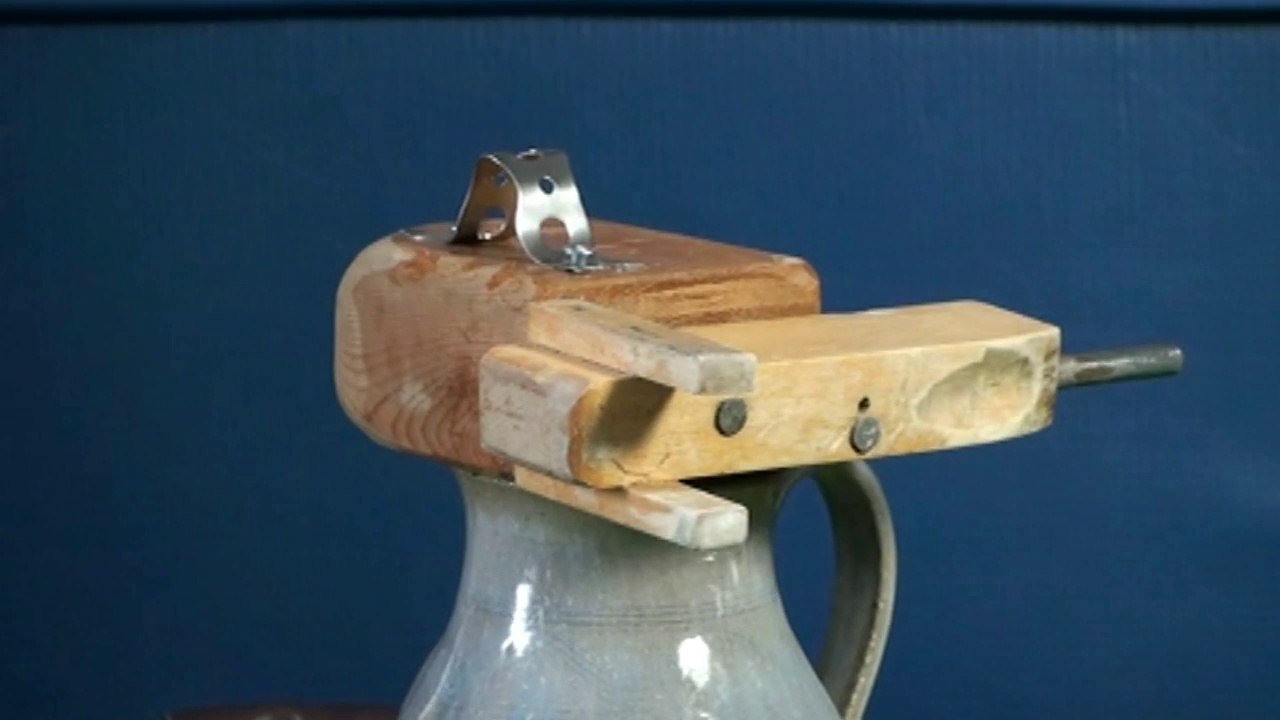 Support pour pomme de douche. Projet artisanal.