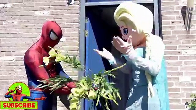 Frozen Elsa Bathtime! Elsa is going in bath while Spiderman waiting - Fun Superheroes by SHMIRL