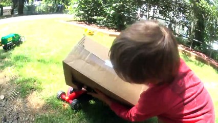 Toy Construction Trucks Clean Up Dirt-PitfqyFqCPI