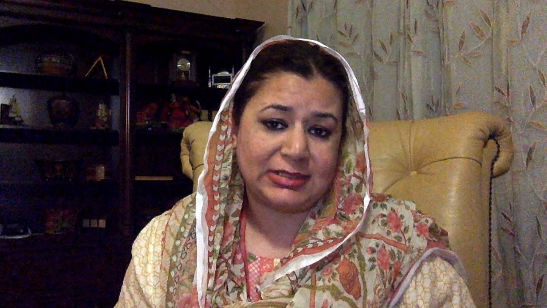 ⁣Pakistan's Cult Politics