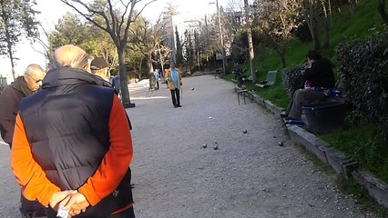 Ben la c'est la grosse partie gabo qui pointe à la serge et qui tire comme!!!!! non la je ne balance pas