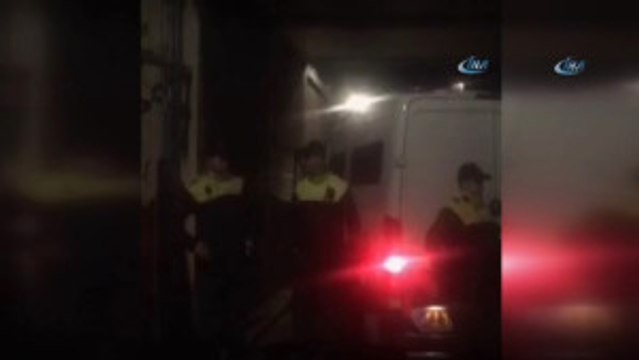 Başkonsolosluğa Girişine İzin Verilmeyen Bakan Kaya, Hollanda Polisi ile Tartıştı