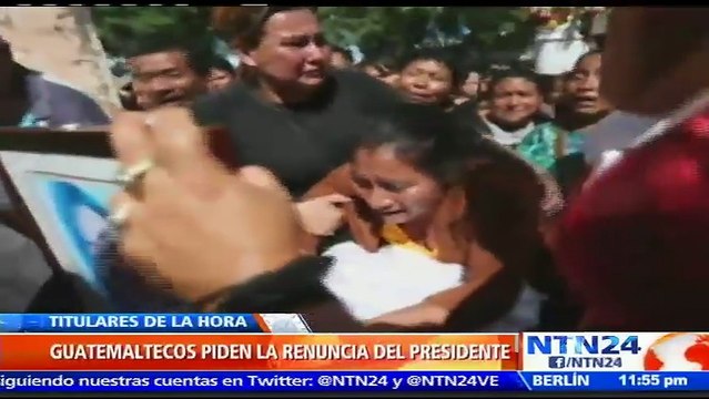 Guatemaltecos marchan para pedir la renuncia del presidente Jimmy Morales tras incendio en albergue que deja 38 niñas mu