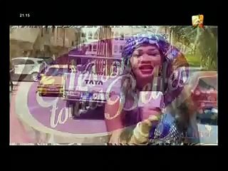 SOUMBOULOU  donne le micro a sa soeur pour faire ELLES SONT TOUTE BELLE... regardez