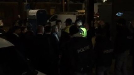 Başkonsolosluğa Girişine İzin Verilmeyen Bakan Kaya, Hollanda Polisi ile Tartıştı