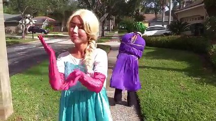 Police Baby Stolen Lunch! w/ Crying baby, catwoman, pink spidergirl, spiderman, frozen els