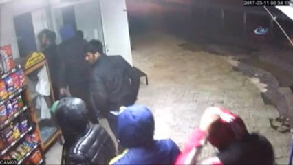 Taraftarlar Maç Dönüşü Marketi Talan Etti... O Anlar Güvenlik Kamerasında