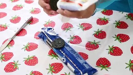 Замороженные Эльза против Джокера Орео Пранк | смешное печенье шалость супергерой удовольствие в реальной жизни | Superher