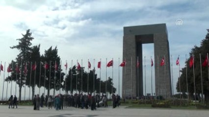 Savaş Dönemine Ait Üniformaları Giyen Askerleri Görünce Duygulanıyoruz"