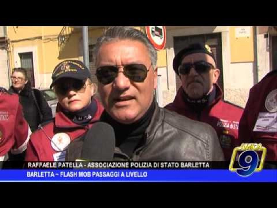 Barletta | Flash Mob passaggi a livello