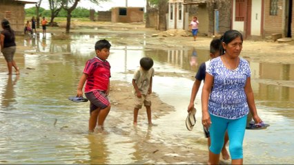 Peru floods put thousands in danger