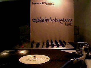 Hardfloor - Ain't Nuttin' But a Format Thang