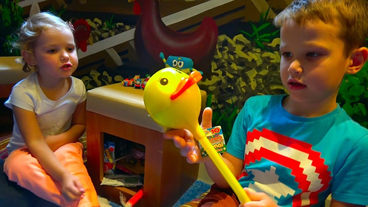 Уточка с конфетками на палочке и мятный M&M's Много прикольный и НЕ ВКУСНЫХ английских конфет