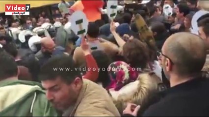 أمن "أبو مازن" يقمع مسيرة منددة بمحاكمة باسل الأعرج رغم استشهاده