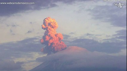 Au Mexique, éruption du volcan Popocatepetl