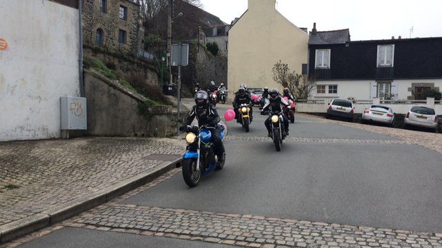 Défilé Toutes en moto 29 - Caméra embarquée