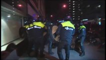 TRT1'in Ana Haber spikeri Erhan Çelik Hollanda'da polis tarafından saldırıya uğradı