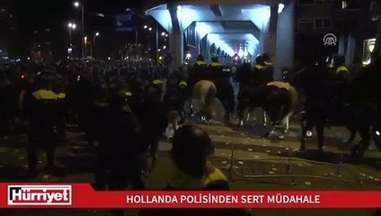 Yer Rotterdam;hadi gel vur, banada vur Abi sus ya bizi de atacaklar içeri Ne atacaklar lan burası Türkiye mi