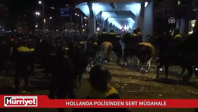 Yer Rotterdam;hadi gel vur, banada vur Abi sus ya bizi de atacaklar içeri Ne atacaklar lan burası Türkiye mi