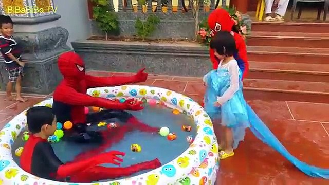 Эльза и Человек-паук ж/ Бэтгерл против Джокера Малефисента война воздушные шары воды шар воды Ф